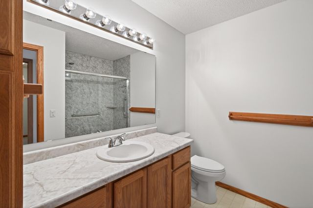 2074 Parkway Avenue, Shakopee, MN 55379