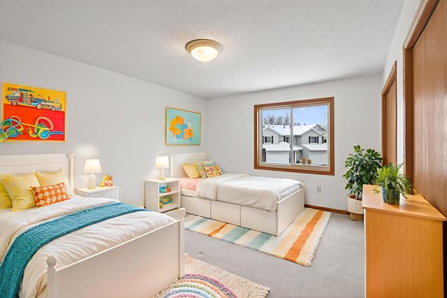 2074 Parkway Avenue, Shakopee, MN 55379