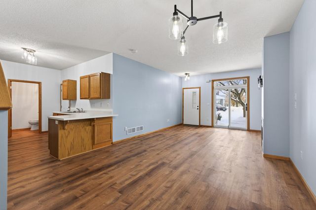 2074 Parkway Avenue, Shakopee, MN 55379