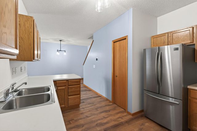 2074 Parkway Avenue, Shakopee, MN 55379