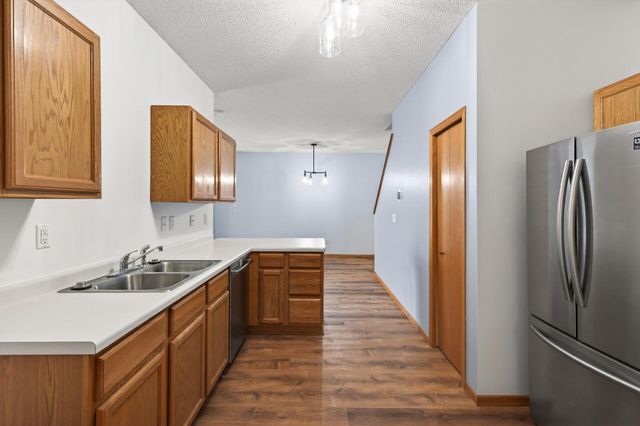 2074 Parkway Avenue, Shakopee, MN 55379