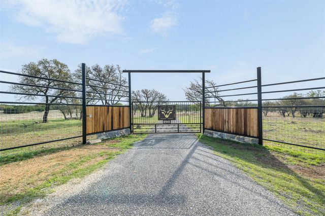 8901 County Road 108, Burnet, TX 78611