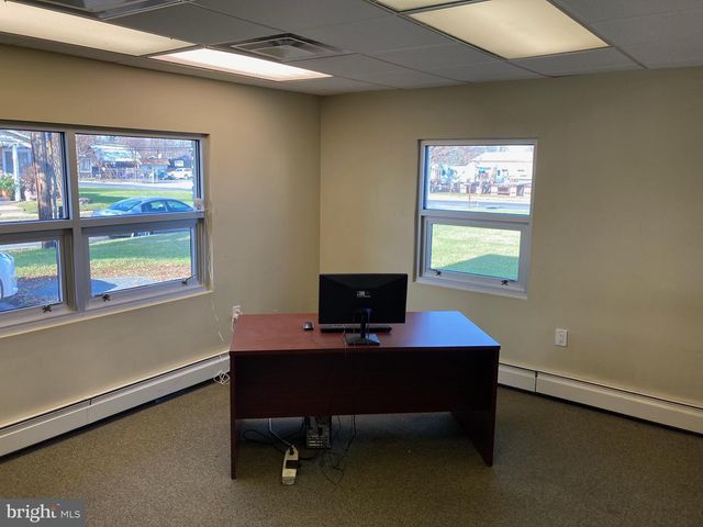 61 CUNNINGHAM AVE, Hamilton, NJ 08610