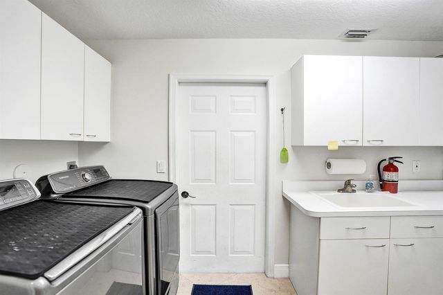 10970 NW 6th Court, Plantation, FL 33324