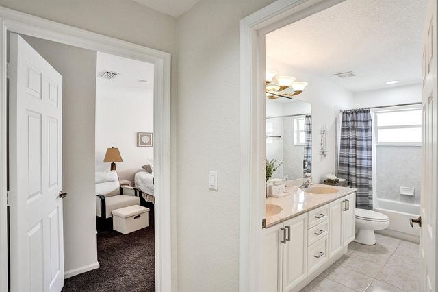 10970 NW 6th Court, Plantation, FL 33324