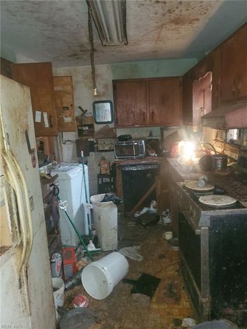3476 E Bonner DR, Norfolk, VA 23513