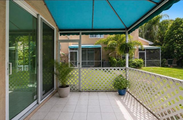 7057 WOODMONT Way 7057, Tamarac, FL 33321
