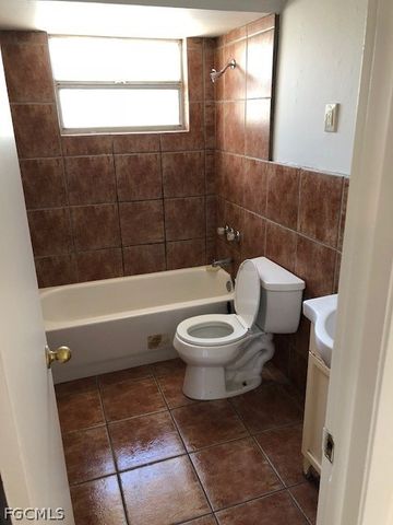 3718 Desoto AVE A, Fort Myers, FL 33916