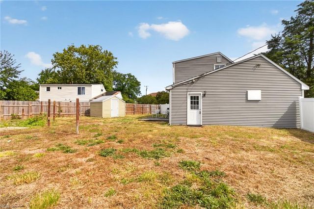707 Red Mill RD, Norfolk, VA 23502