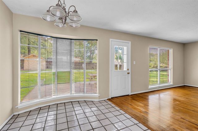 168 Greenleaf Lane, Conroe, TX 77304