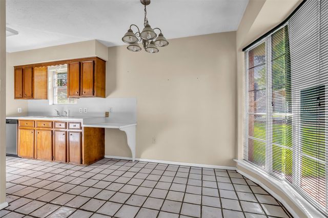 168 Greenleaf Lane, Conroe, TX 77304