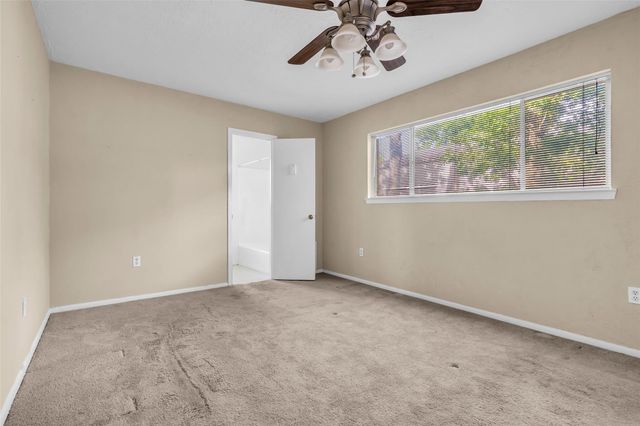 168 Greenleaf Lane, Conroe, TX 77304