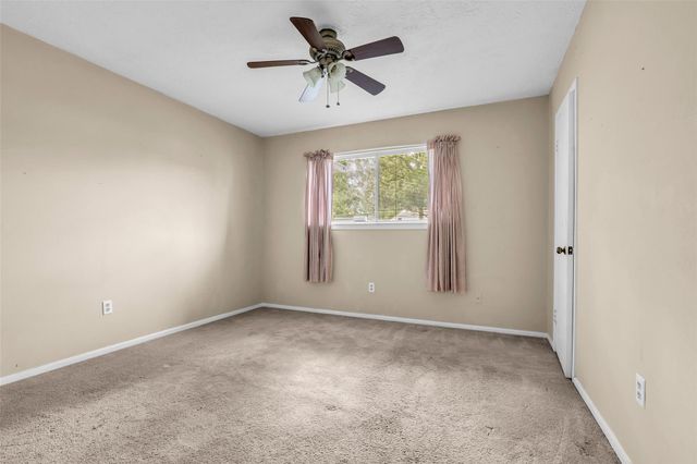 168 Greenleaf Lane, Conroe, TX 77304