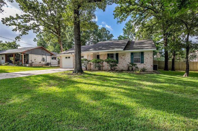 168 Greenleaf Lane, Conroe, TX 77304