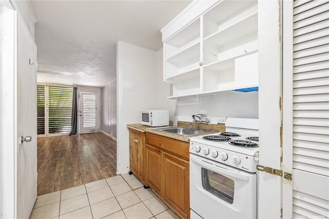 1700 Makiki Street 112, Honolulu, HI 96822