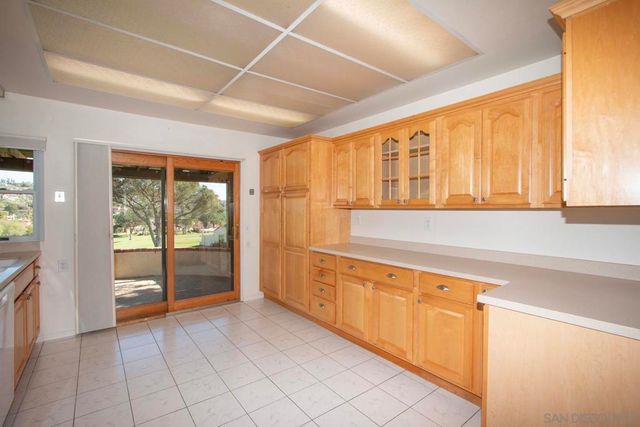 12815 Camino Ramilette, San Diego, CA 92128