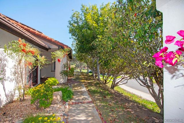 12815 Camino Ramilette, San Diego, CA 92128