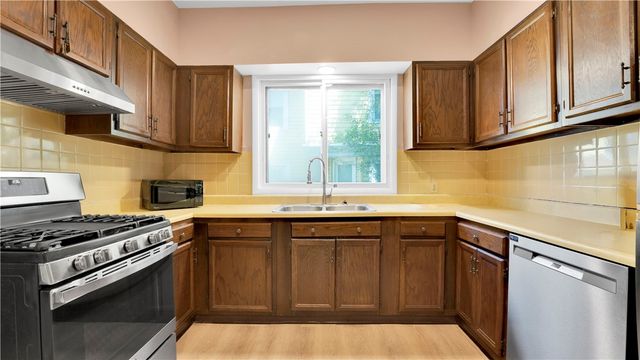 34 Glasgow Street, Rochester, NY 14608
