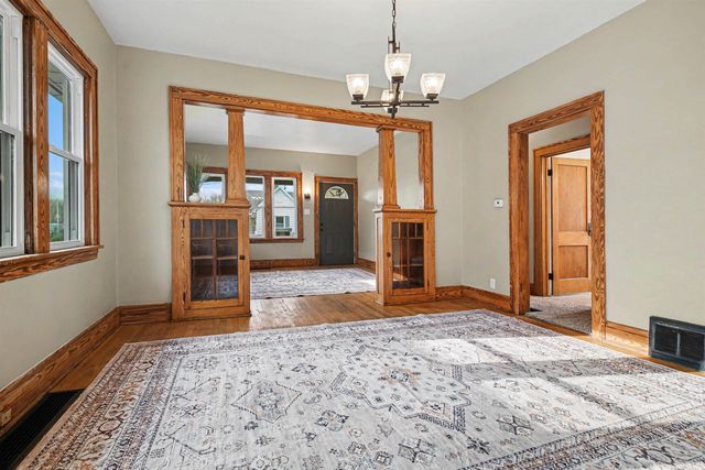 2417 Poland Street, South Bend, IN 46619