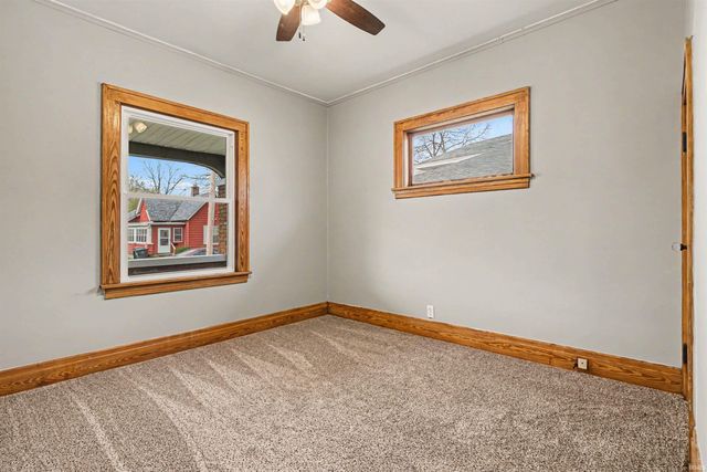 2417 Poland Street, South Bend, IN 46619