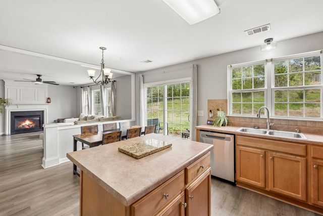 1708 Kendall Cove Ln, Mount Juliet, TN 37122