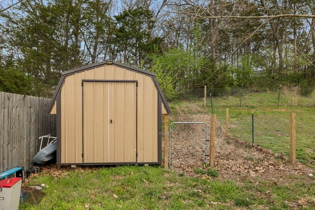 1708 Kendall Cove Ln, Mount Juliet, TN 37122