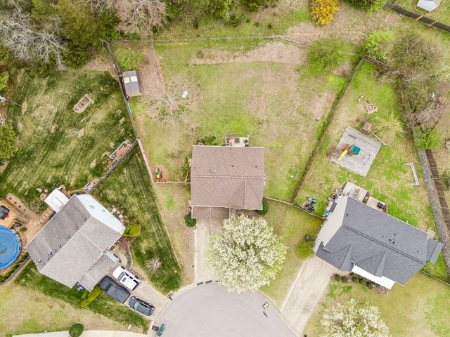 1708 Kendall Cove Ln, Mount Juliet, TN 37122