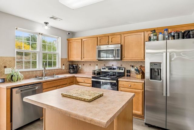 1708 Kendall Cove Ln, Mount Juliet, TN 37122