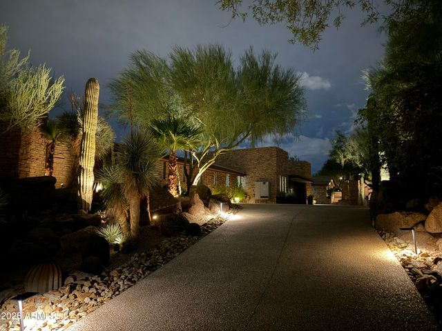 5700 E MCDONALD Drive 7, Paradise Valley, AZ 85253