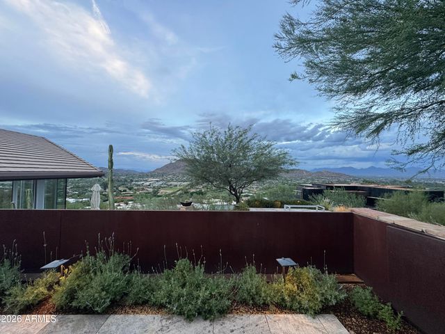 5700 E MCDONALD Drive 7, Paradise Valley, AZ 85253
