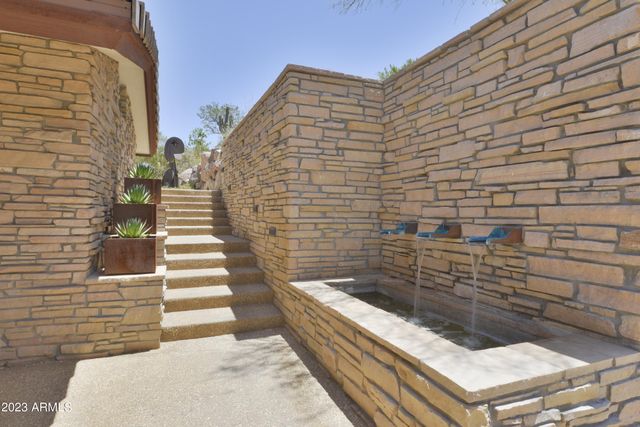 5700 E MCDONALD Drive 7, Paradise Valley, AZ 85253