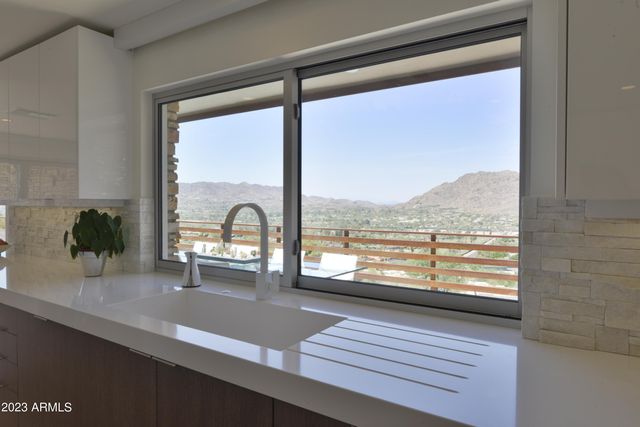 5700 E MCDONALD Drive 7, Paradise Valley, AZ 85253