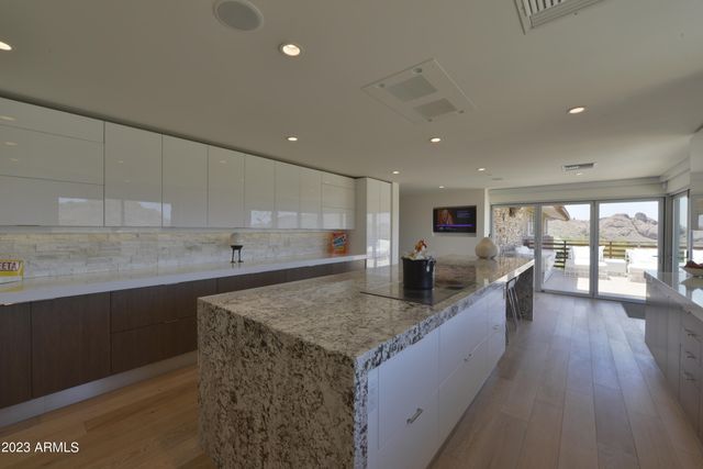 5700 E MCDONALD Drive 7, Paradise Valley, AZ 85253