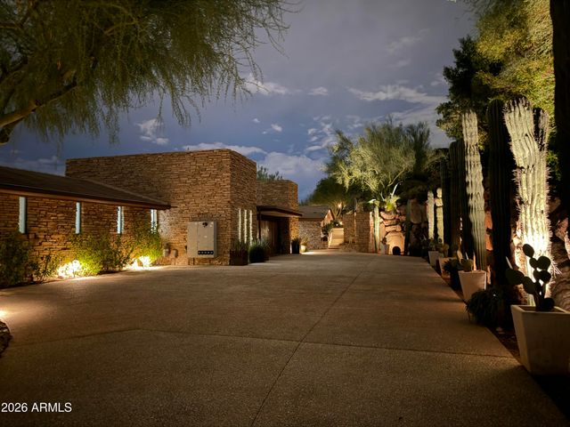 5700 E MCDONALD Drive 7, Paradise Valley, AZ 85253