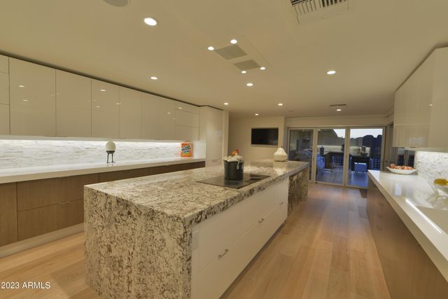 5700 E MCDONALD Drive 7, Paradise Valley, AZ 85253