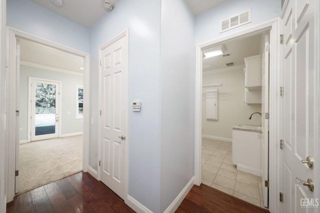 11902 Bedfordshire Drive, Bakersfield, CA 93311