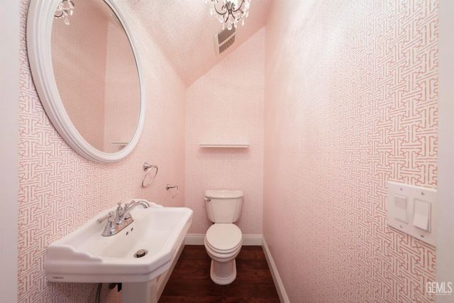 11902 Bedfordshire Drive, Bakersfield, CA 93311