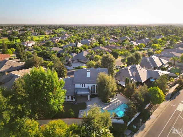 11902 Bedfordshire Drive, Bakersfield, CA 93311