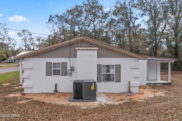 470 2nd Street, Chipley, FL 32428