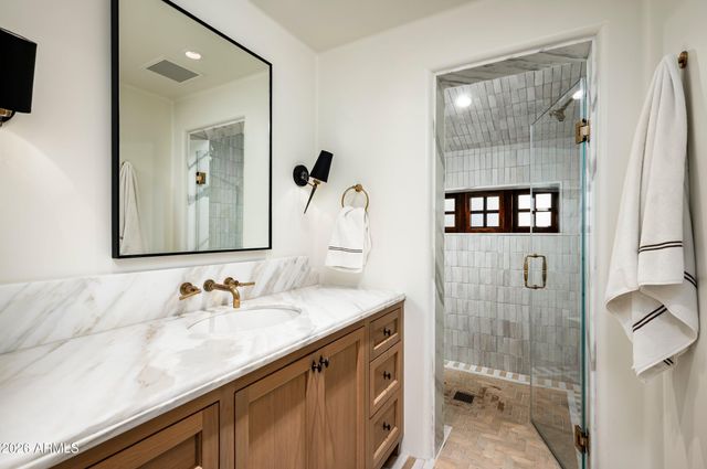 6201 N 20TH Street, Phoenix, AZ 85016