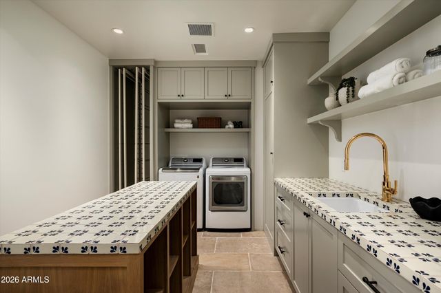 6201 N 20TH Street, Phoenix, AZ 85016