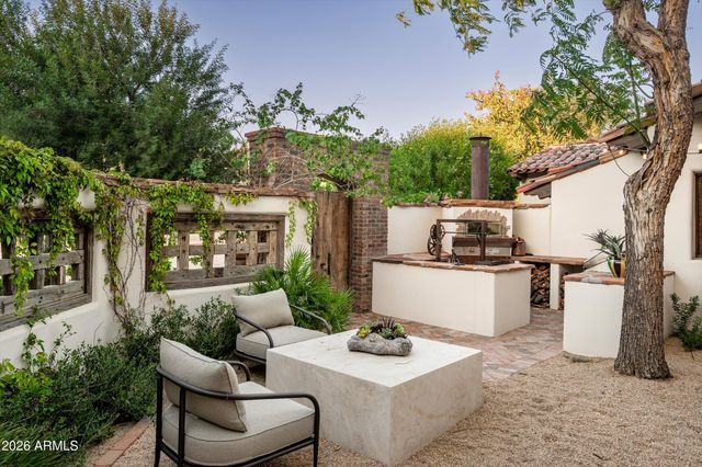 6201 N 20TH Street, Phoenix, AZ 85016