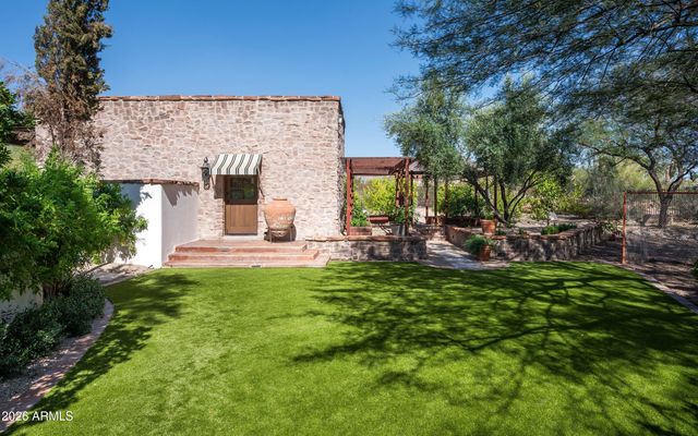 6201 N 20TH Street, Phoenix, AZ 85016