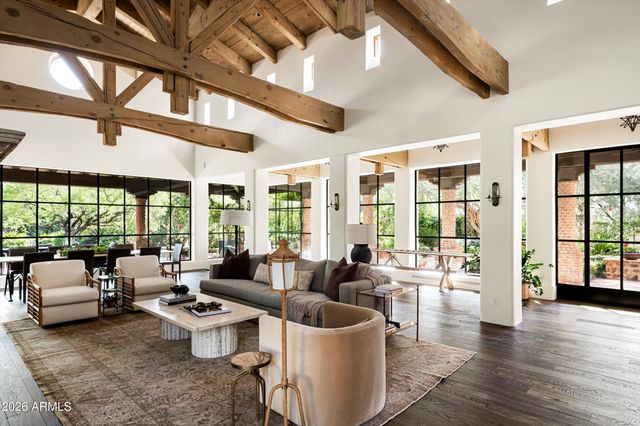 6201 N 20TH Street, Phoenix, AZ 85016