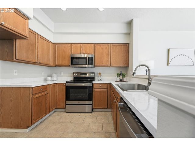 10321 Sw DENNEY Rd, Beaverton, OR 97008