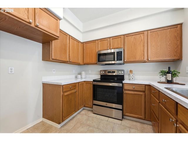 10321 Sw DENNEY Rd, Beaverton, OR 97008