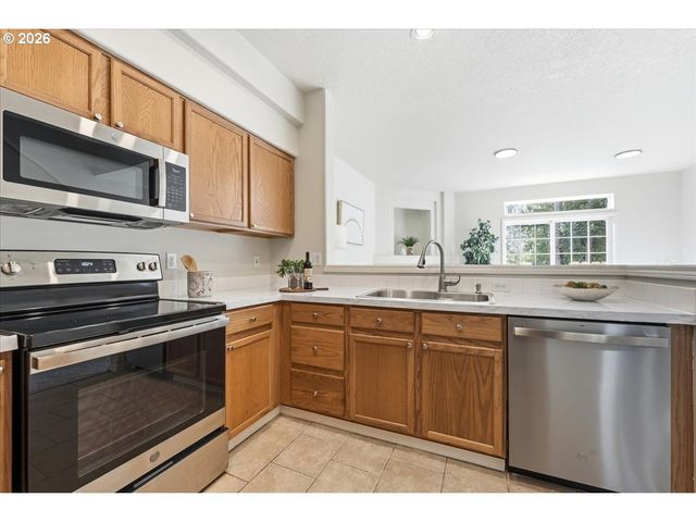 10321 Sw DENNEY Rd, Beaverton, OR 97008