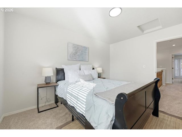 10321 Sw DENNEY Rd, Beaverton, OR 97008