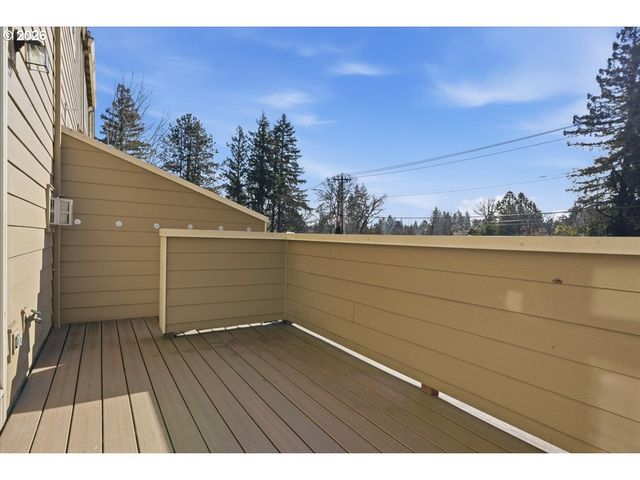 10321 Sw DENNEY Rd, Beaverton, OR 97008