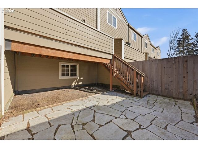 10321 Sw DENNEY Rd, Beaverton, OR 97008